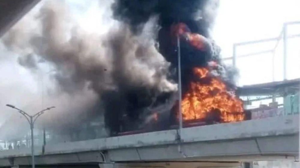Fire immerses metro transport in Rawalpindi