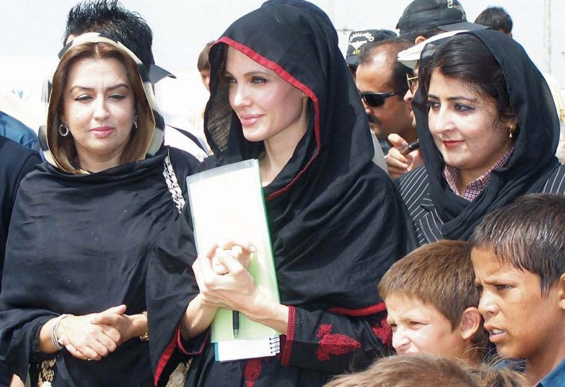 Angelina Jolie Reach in Pakistan, to Will Visit Flood-Affected Areas