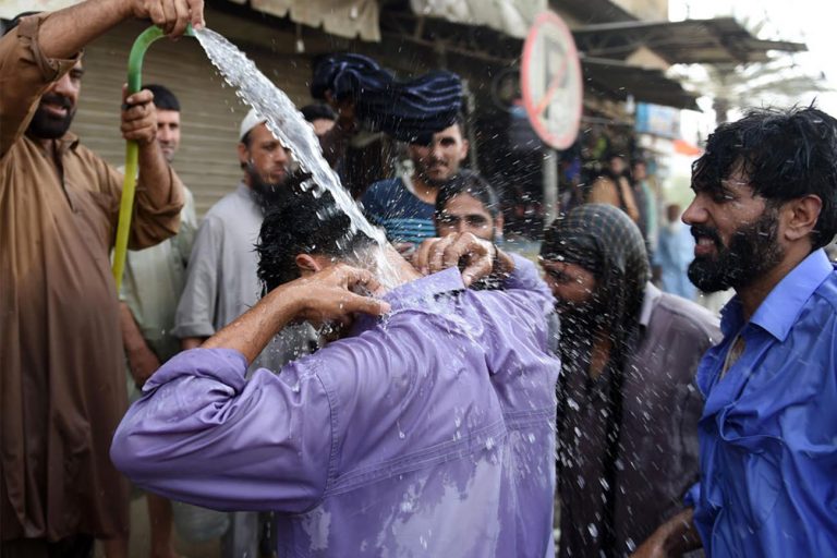 Karachi weather remain very hot for the next 2 to 3 days: PMD