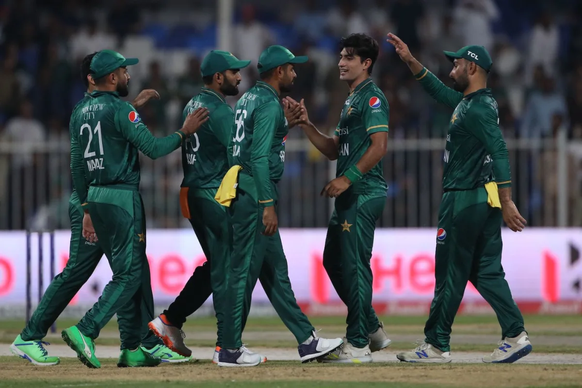 Pakistan Secures First-Ever Win Against Hong Kong, Advances to Super 4
