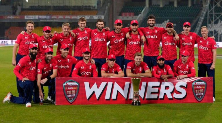 England defeat Pakistan by 67 runs, win series 4-3