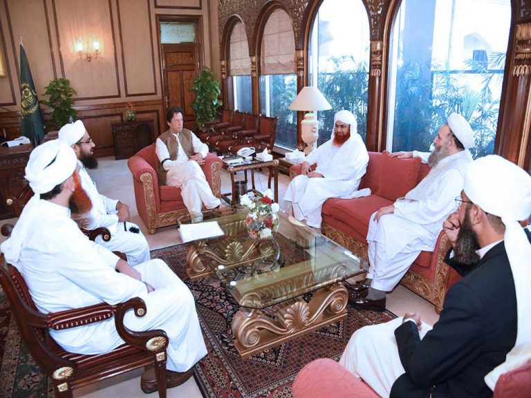 Imran Khan Meets Religious Scholars Before Long March