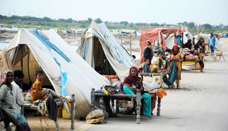 Pakistan Looks for Billions of Dollars in New Loans after Floods