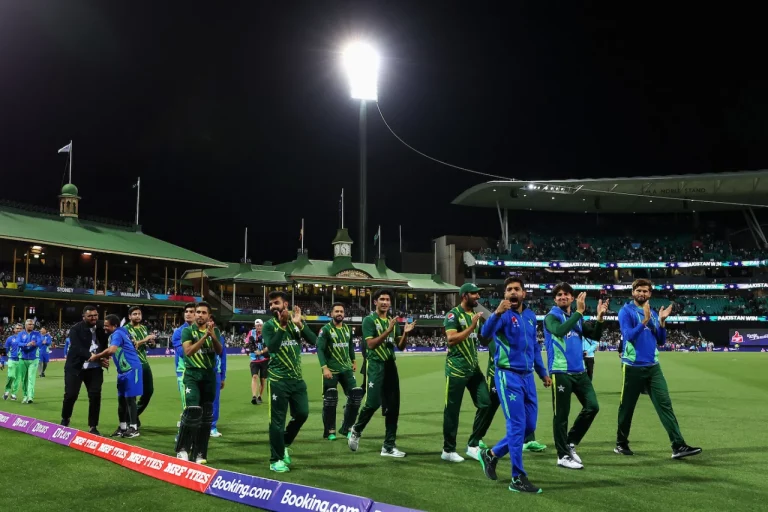 T20 World cup Clinically Pakistan Thrash New Zealand To Keep Dream 92