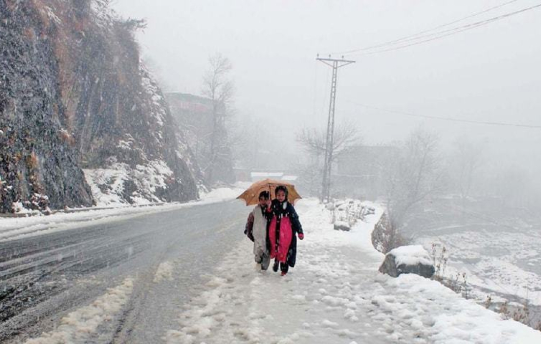 Pakistan will experience snowfall and rain, this week
