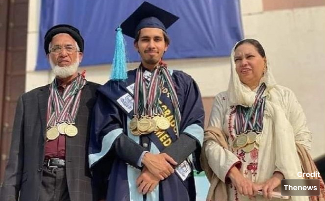 Pakistani Student Got 29 Gold Medals in MBBS