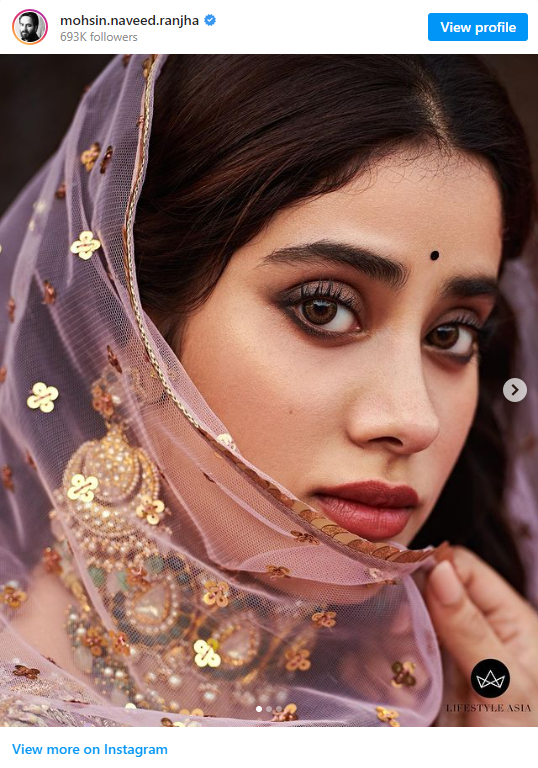 Janvhi Kapoor Stuns On Design of Pakistani Designer