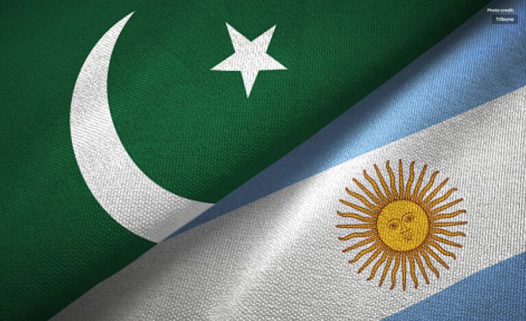 Argentina and Pakistan Discuss About Collaboration in Sports, Football