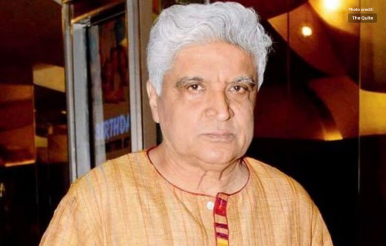 Javed Akhtar Face Criticism for Controversial Statement about Pakistan