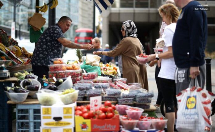 UK Inflation Remains Low But Remains Around 10%