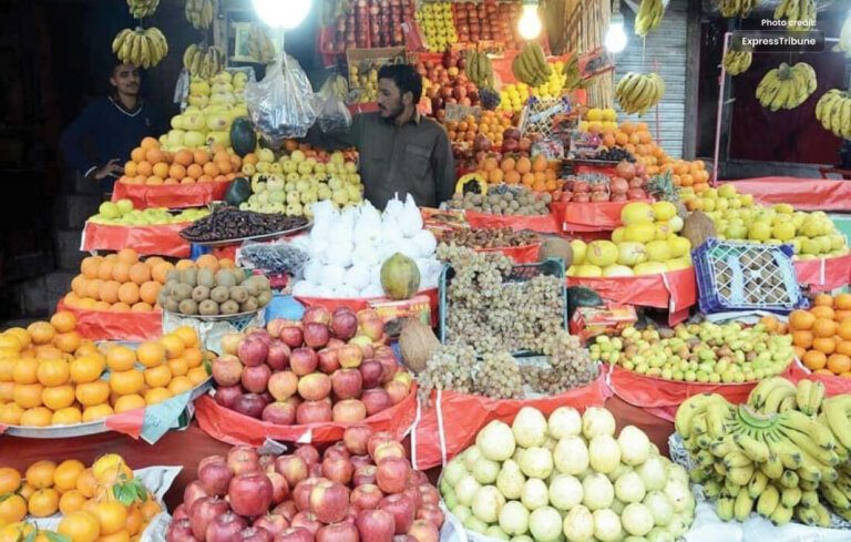 After “Fruit Boycott” Campaign, Fruit Prices Decreased in Karachi