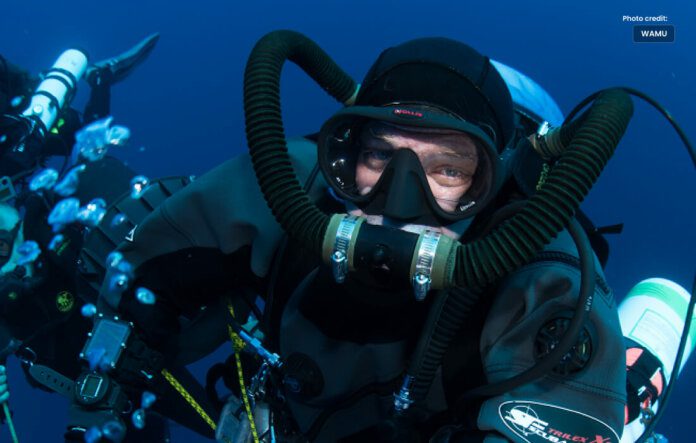 Man Decides to Live100 Days Underwater