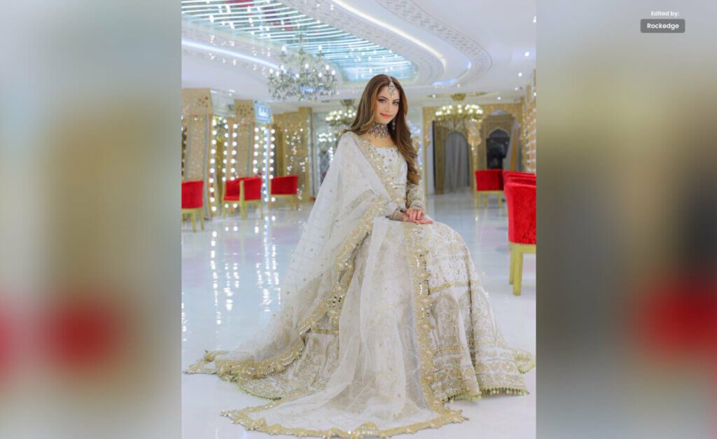 Neelam Muneer appears beautiful in her most recent photoshoot-1