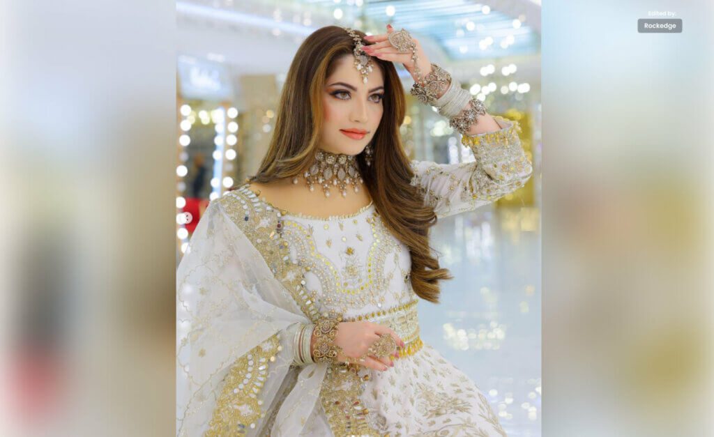 Neelam Muneer appears beautiful in her most recent photoshoot-2