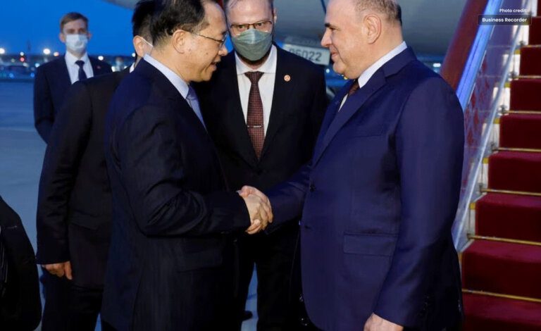 Despite Western Criticism, Russia and China Strike Trade Agreements