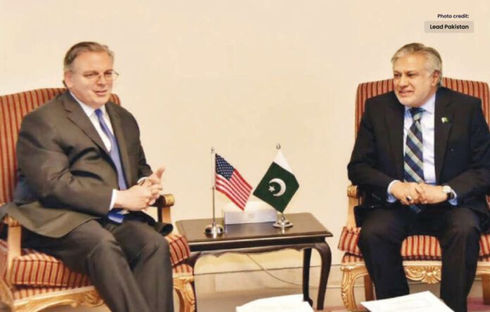 Pakistan Asks for US Help to Unlock the IMF Agreement
