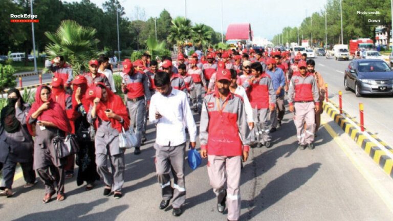 Multan Metro Bus Service Disrupted Due to Employee Strike