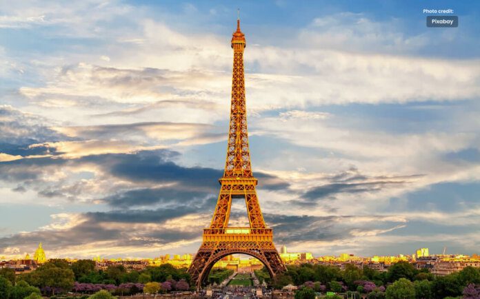 France on High Alert After Bomb Threat to Eiffel Tower