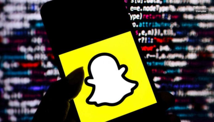Snapchat AI Unassisted Story Post: Hacked or Glitch?
