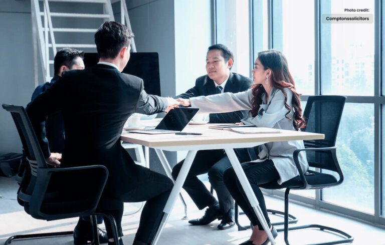 Navigating Legal Waters: The Role of a Solicitor
