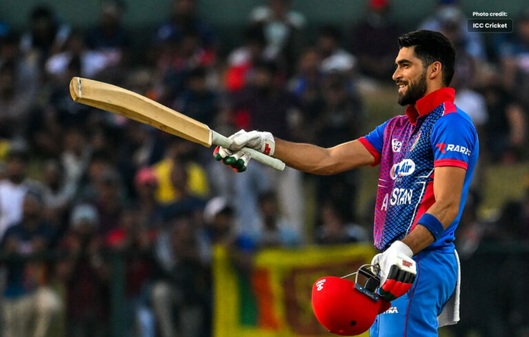 Zadran Dedicates Award to Afghans Facing Expulsion from Pakistan