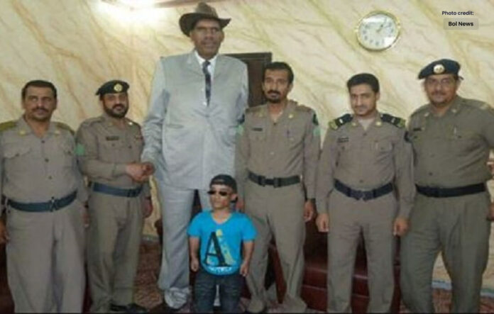 Pakistan's Tallest Man, Passes Away in Saudi Arabia