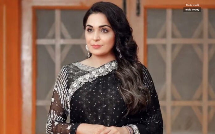 Jewelry Worth Lakhs Stolen from Pakistani Actress Meera House