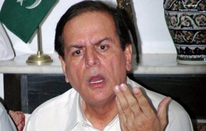 Police Raid in Javed Hashmi's House ahead of PTI Convention in Multan