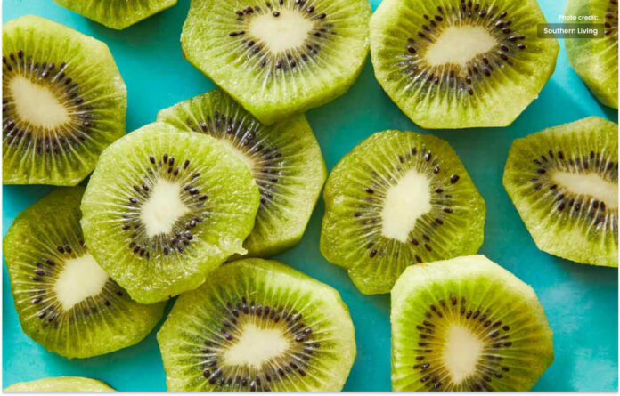 Kiwi is a powerful fruit to improve mood