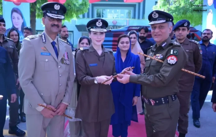 Maryam Nawaz Wear Police Uniform to Attend Passing out Parade