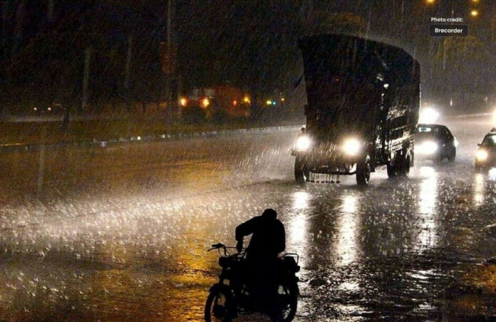 PMD Predicted Heavy Rain in Karachi this Evening