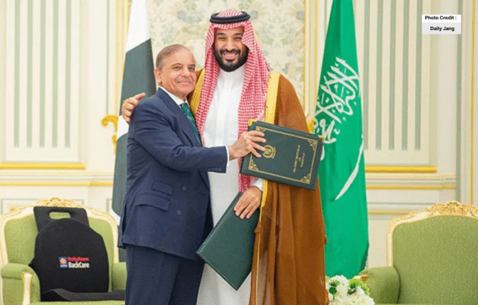 Pakistan again in the Spotlight, Saudi Defense Agreement