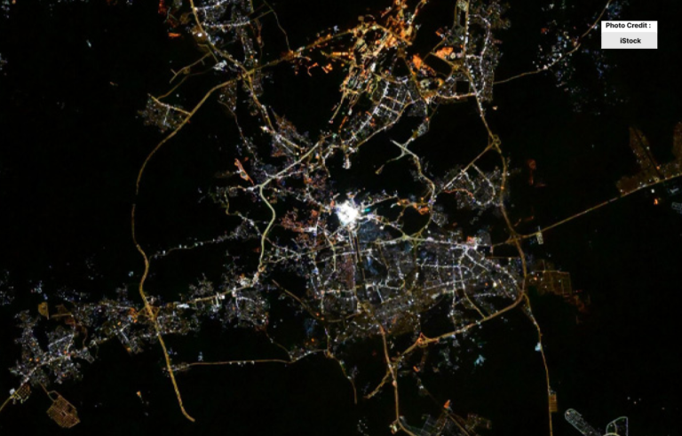 Photo of Glowing Khana Kaaba Goes Viral